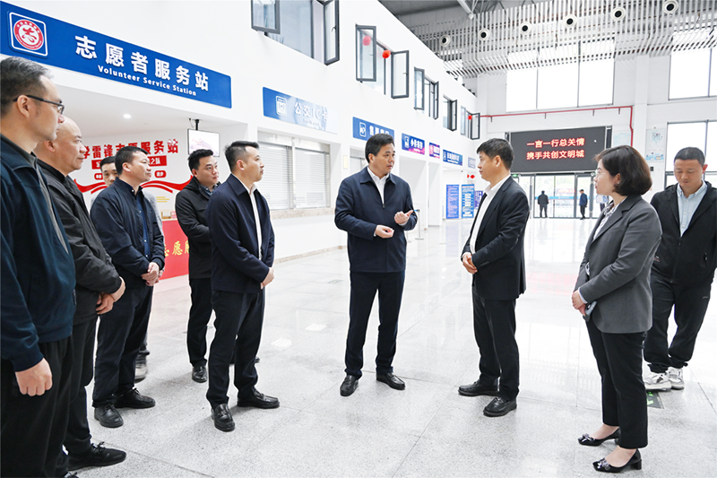 徐建兵督查文明城市創建工作：營造時時事事處處講文明的濃厚氛圍